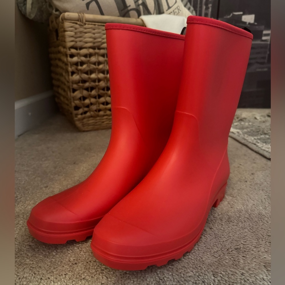 Jileon Women’s Wide Calf Rain Boots- NWT- Size 10